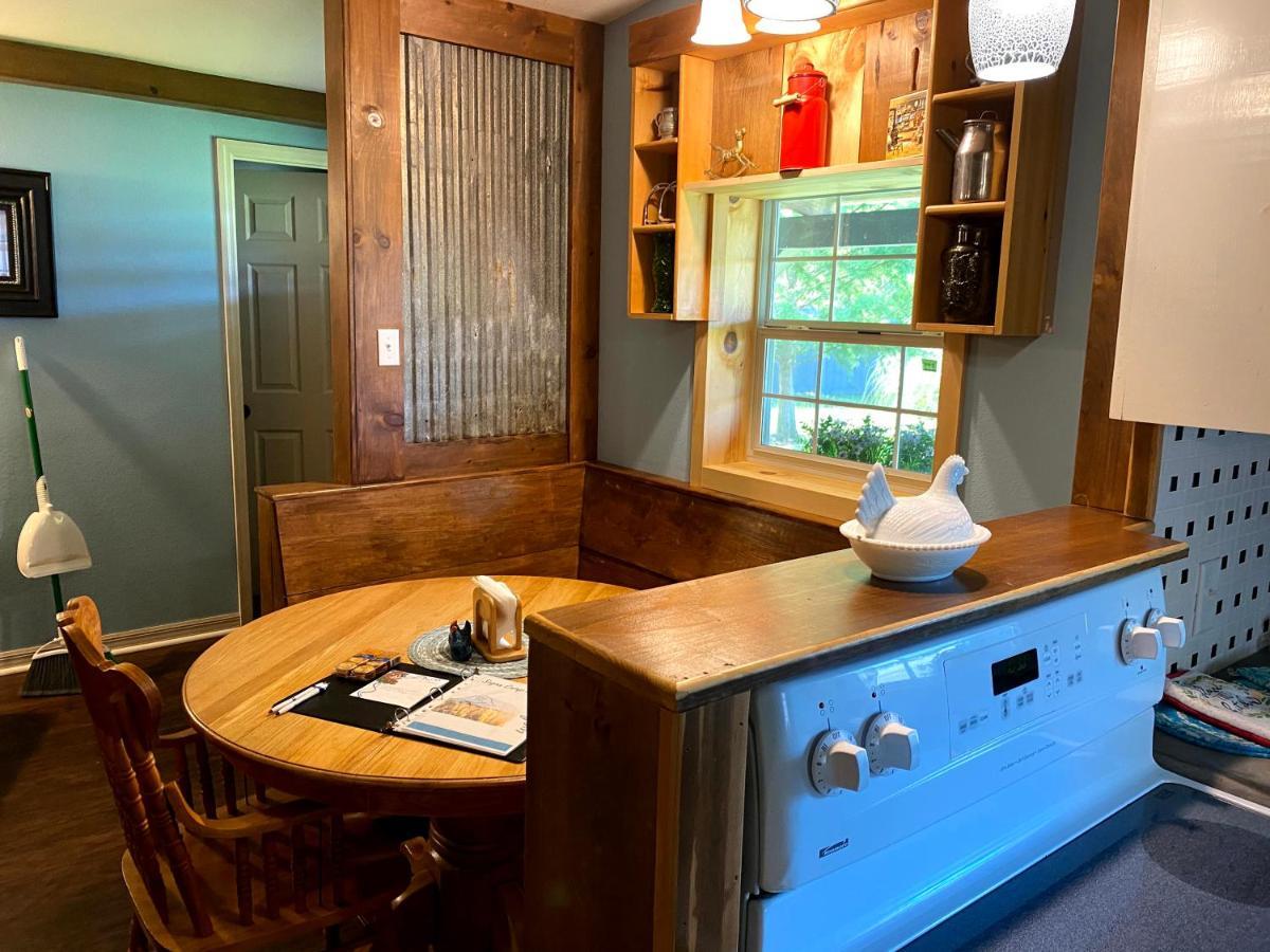 Bunkhouse Farm Stay Fort White Luaran gambar