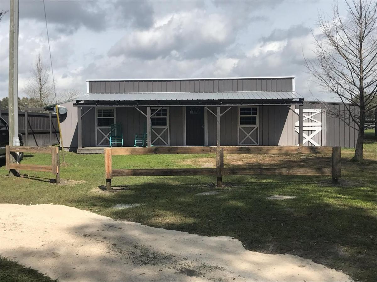 Bunkhouse Farm Stay Fort White Luaran gambar